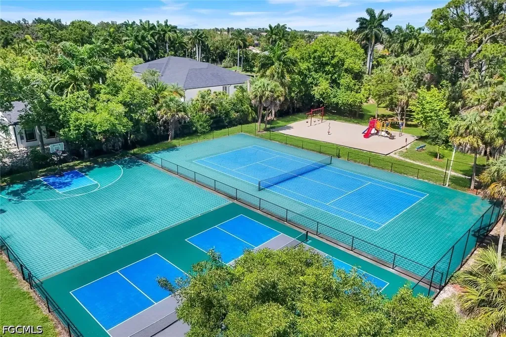 9830 Mar Largo Circle Fort Myers FL 33919