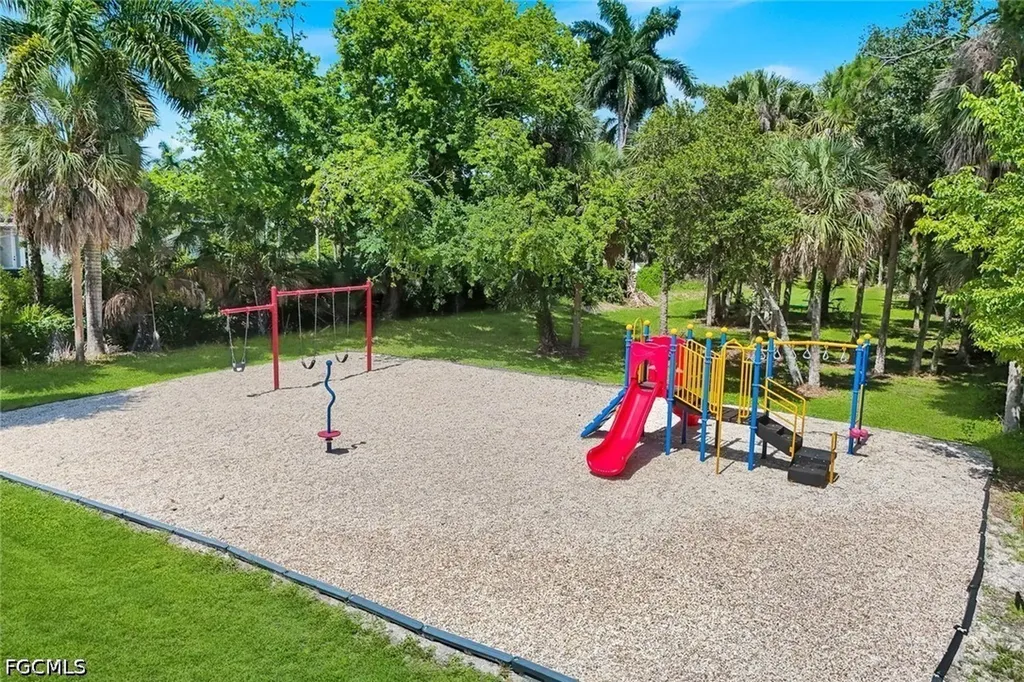 9830 Mar Largo Circle Fort Myers FL 33919