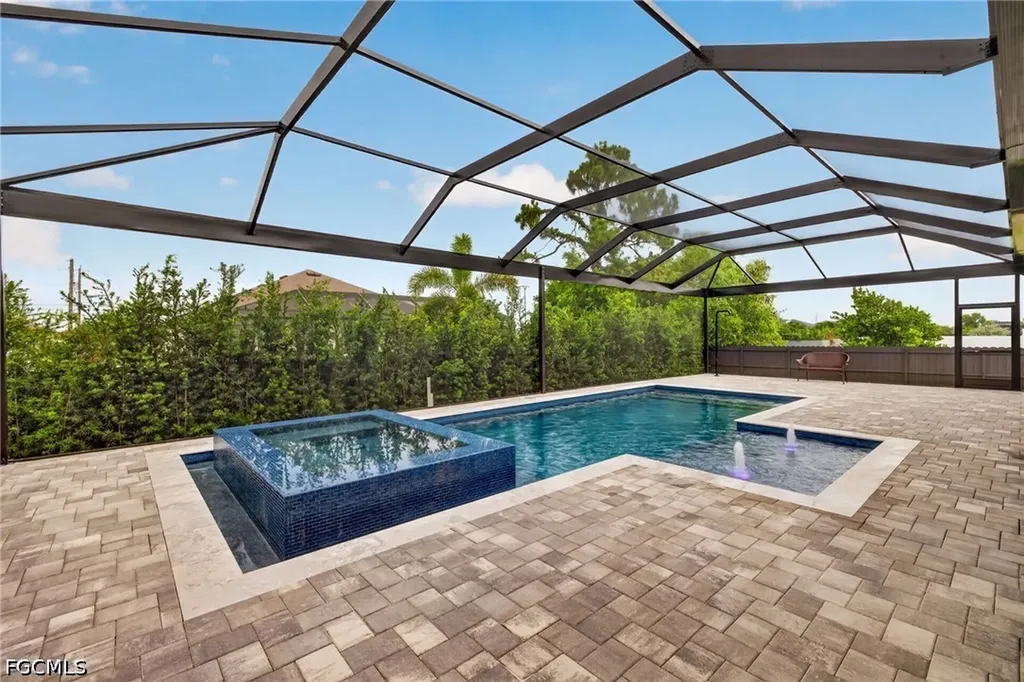422 SW 31st Avenue Cape Coral FL 33991