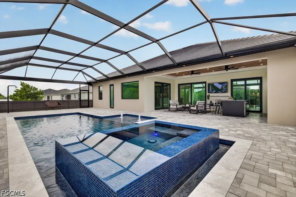422 SW 31st Avenue Cape Coral FL 33991