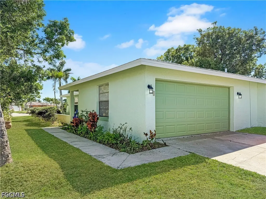 3510 SE 2nd Avenue Cape Coral FL 33904