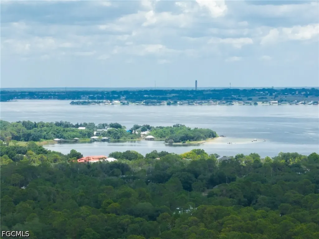 3238 Gossamer Avenue Lake Placid FL 33852