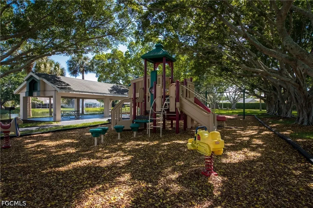 9321 Alamander Court Fort Myers FL 33919
