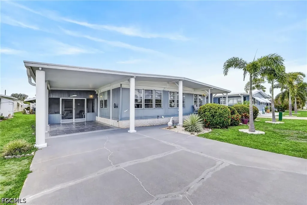 5201 Forest Park Drive North Fort Myers FL 33917