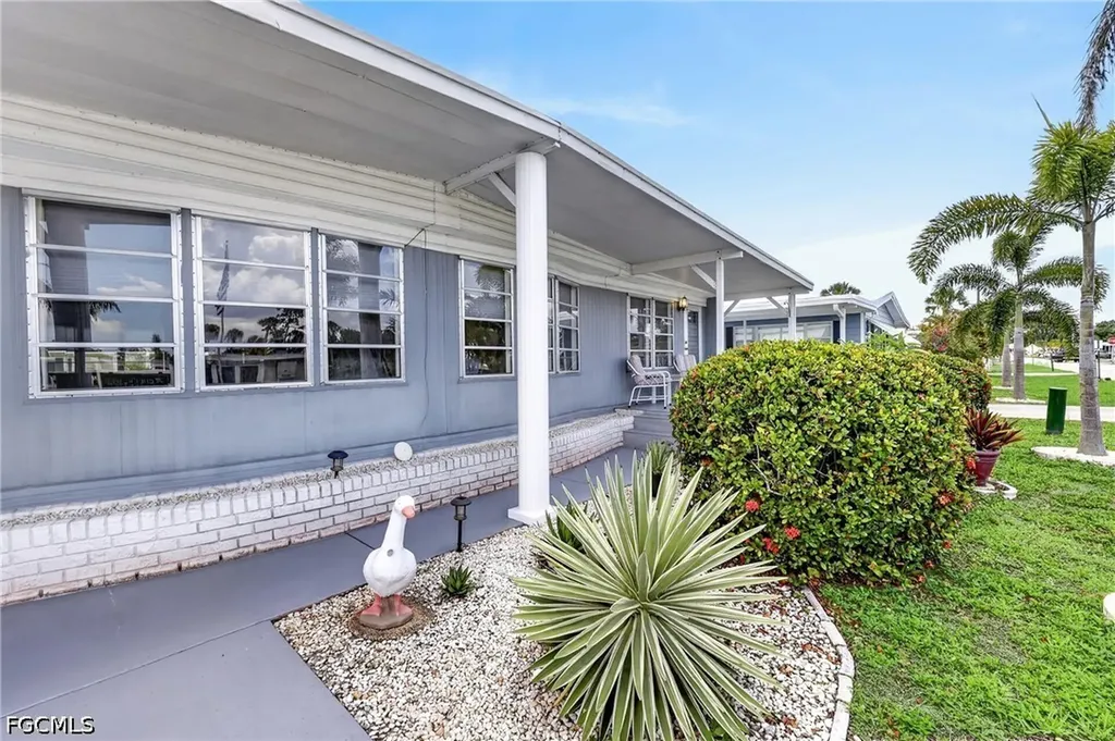 5201 Forest Park Drive North Fort Myers FL 33917