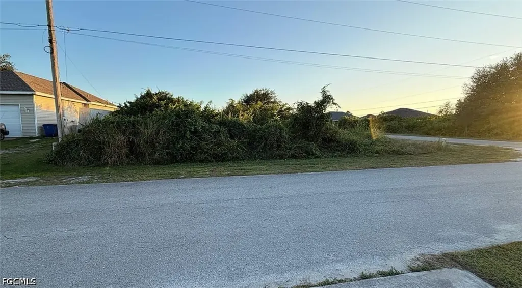 3219 37th Street SW Lehigh Acres FL 33976