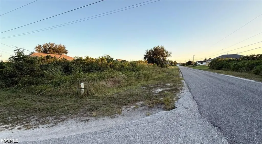 3219 37th Street SW Lehigh Acres FL 33976