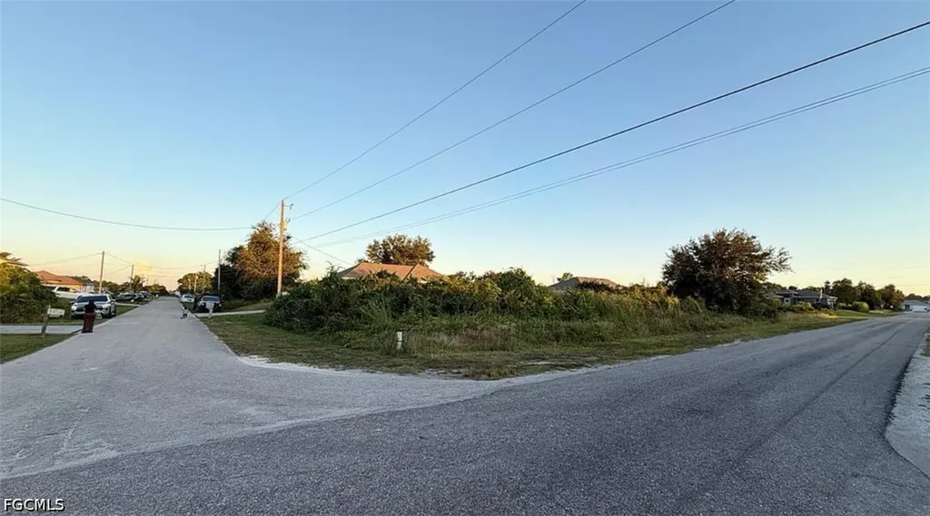 3219 37th Street SW Lehigh Acres FL 33976