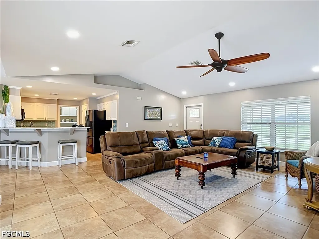 3612 SW 8th Court Cape Coral FL 33914