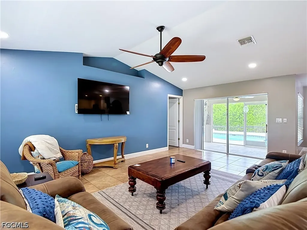 3612 SW 8th Court Cape Coral FL 33914