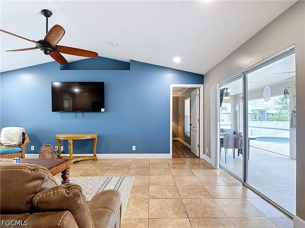 3612 SW 8th Court Cape Coral FL 33914