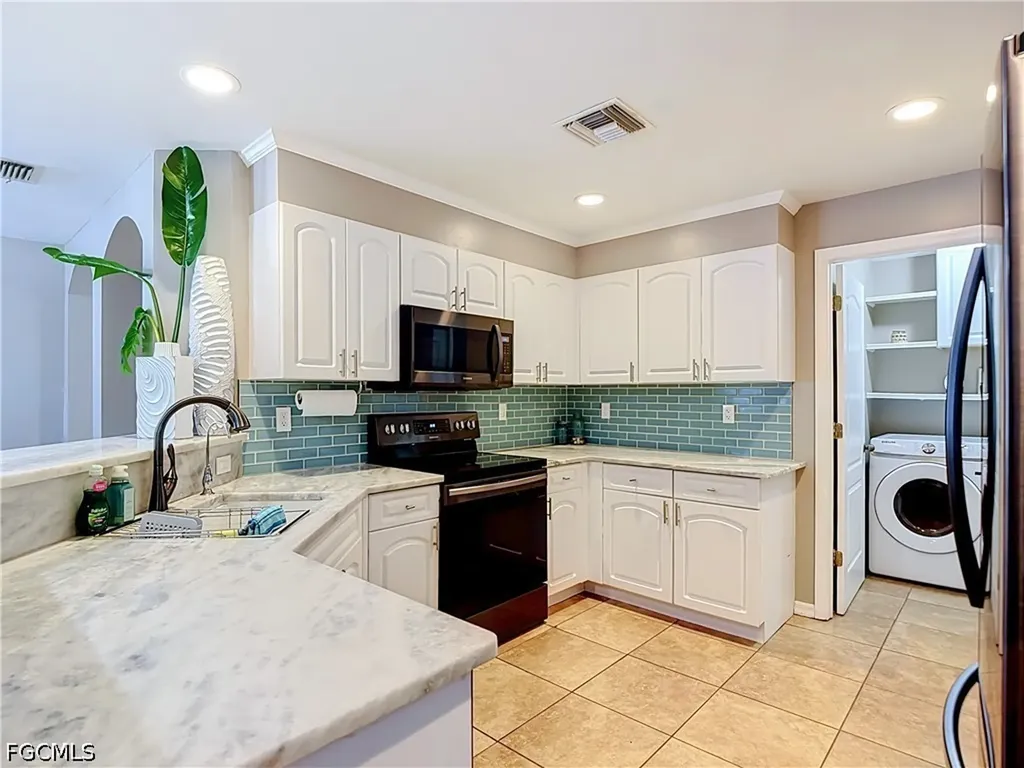 3612 SW 8th Court Cape Coral FL 33914