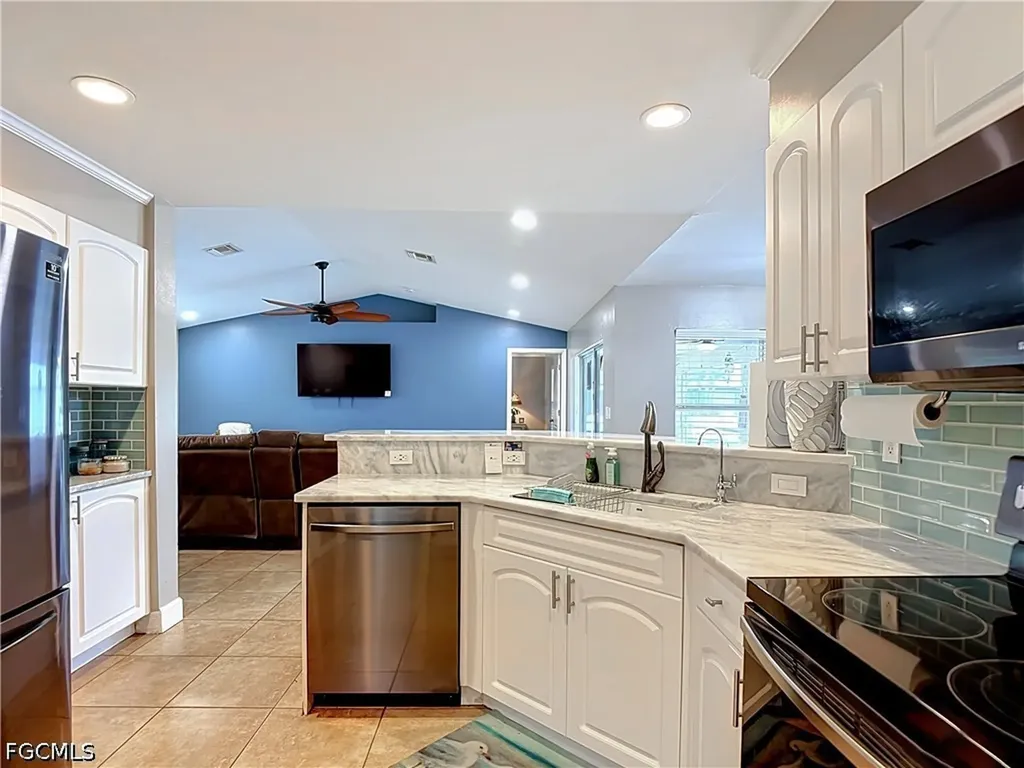 3612 SW 8th Court Cape Coral FL 33914