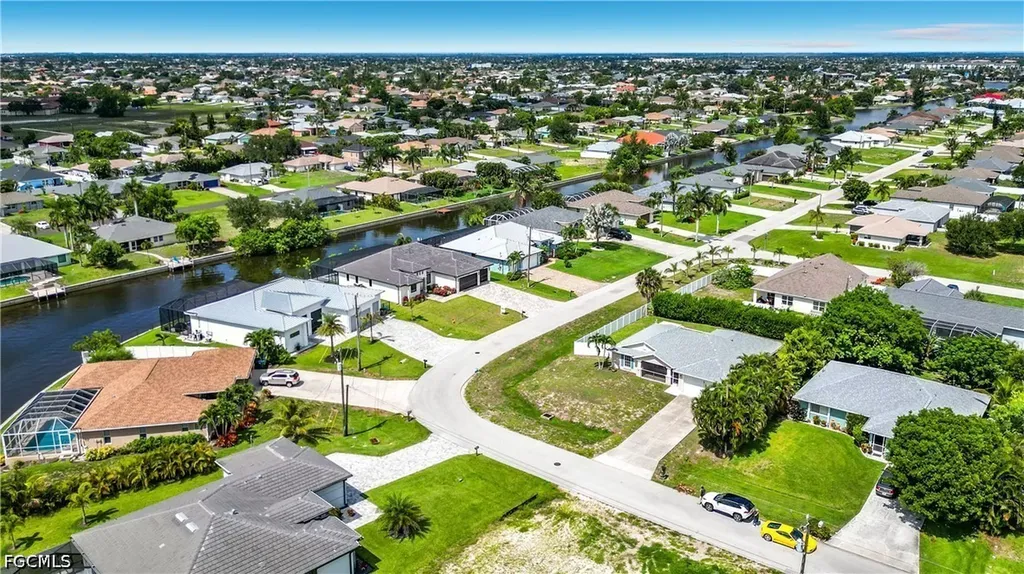 3612 SW 8th Court Cape Coral FL 33914