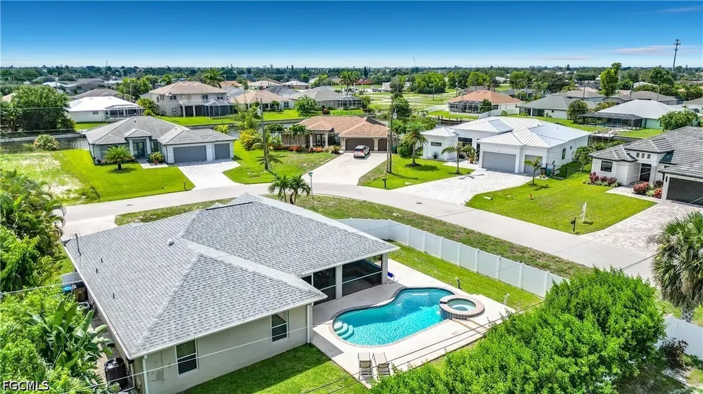 3612 SW 8th Court Cape Coral FL 33914