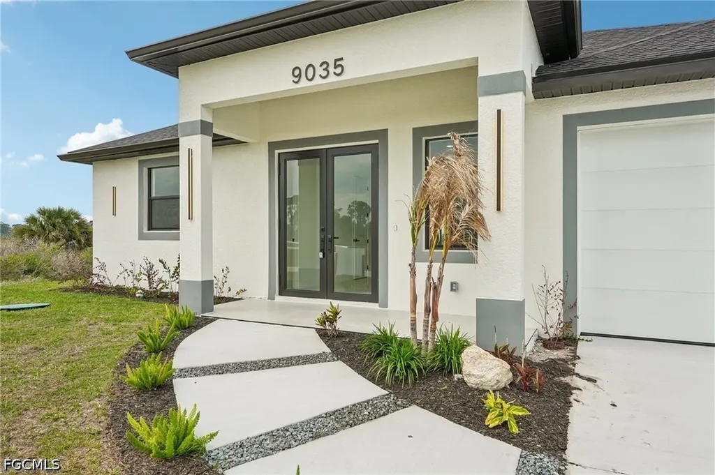 9035 W Broad Circle Labelle FL 33935