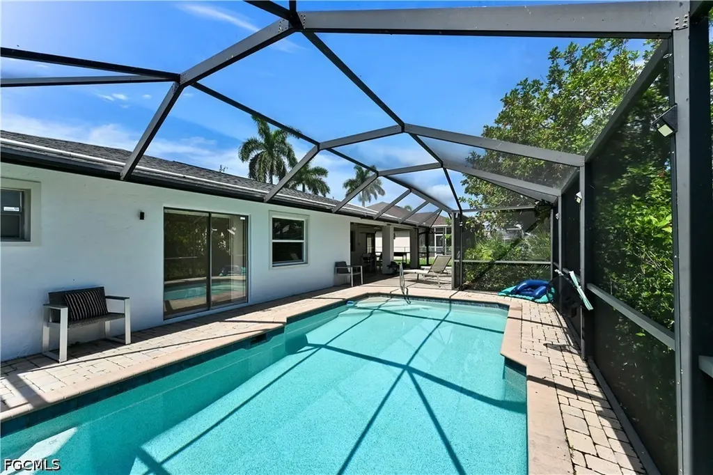 905 SW 52nd Street Cape Coral FL 33914