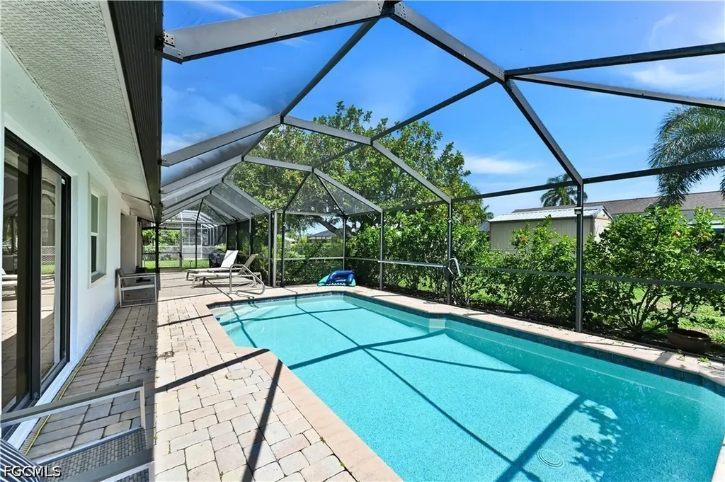 905 SW 52nd Street Cape Coral FL 33914