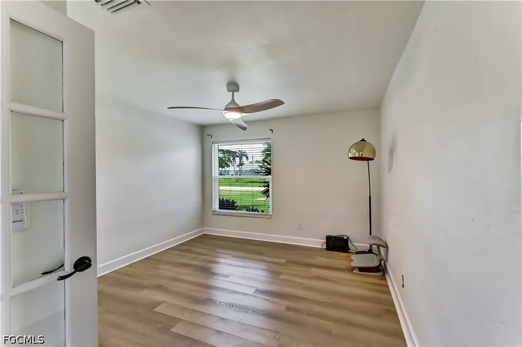 905 SW 52nd Street Cape Coral FL 33914
