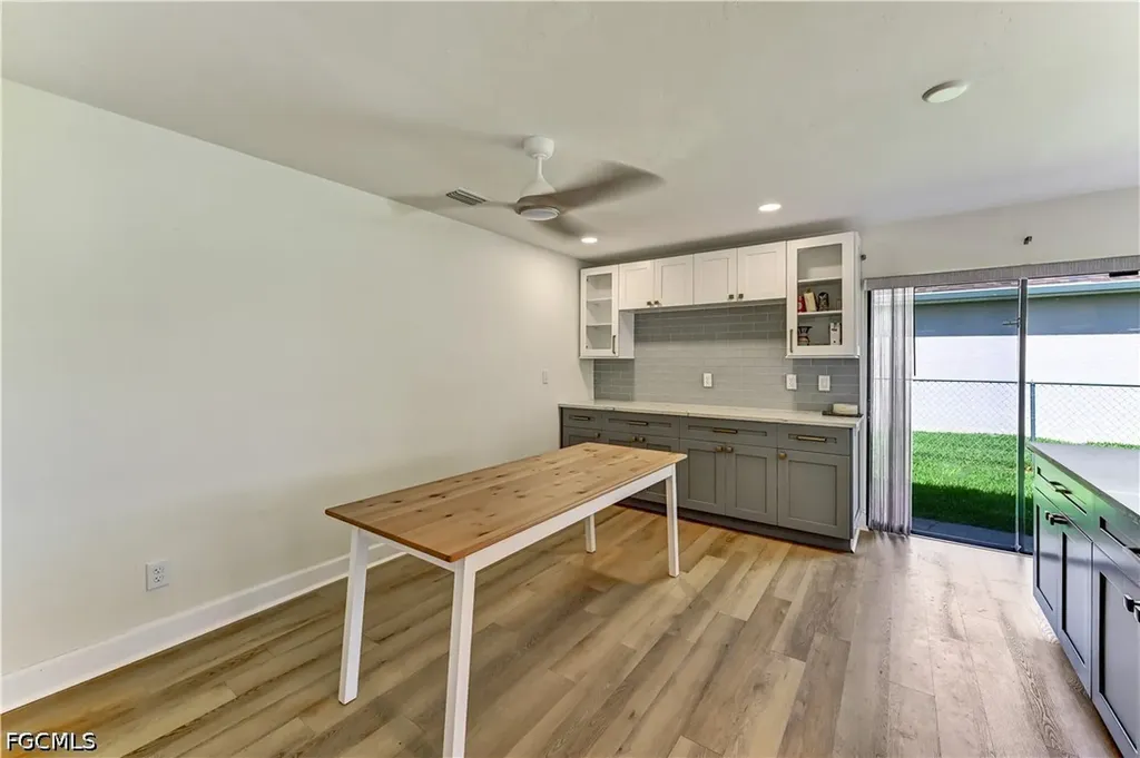 905 SW 52nd Street Cape Coral FL 33914