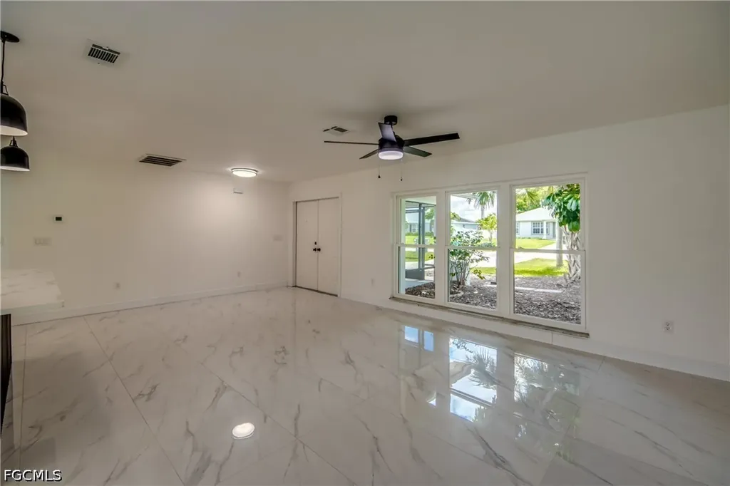 1124 NW 1st Place Cape Coral FL 33993