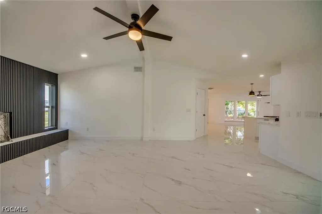 1124 NW 1st Place Cape Coral FL 33993