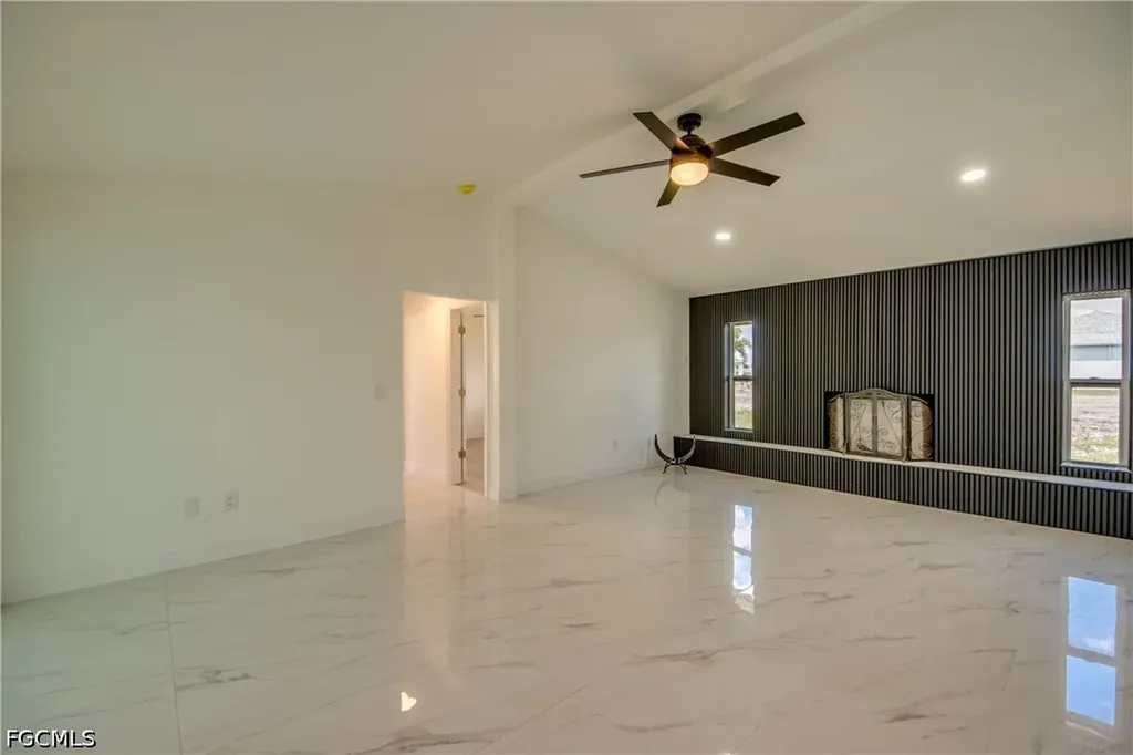 1124 NW 1st Place Cape Coral FL 33993