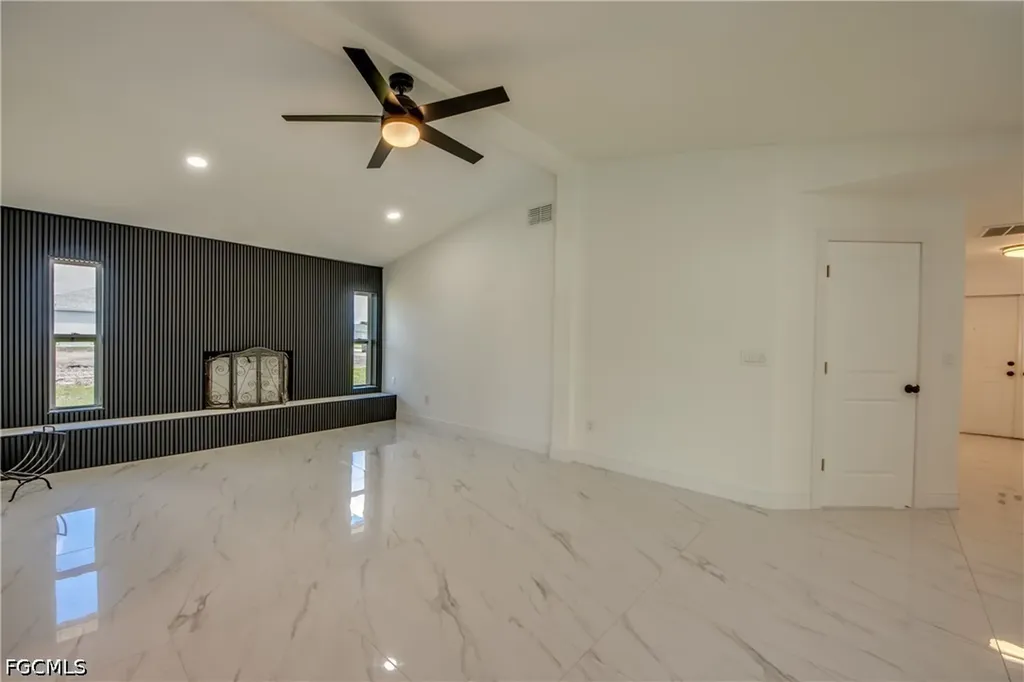 1124 NW 1st Place Cape Coral FL 33993