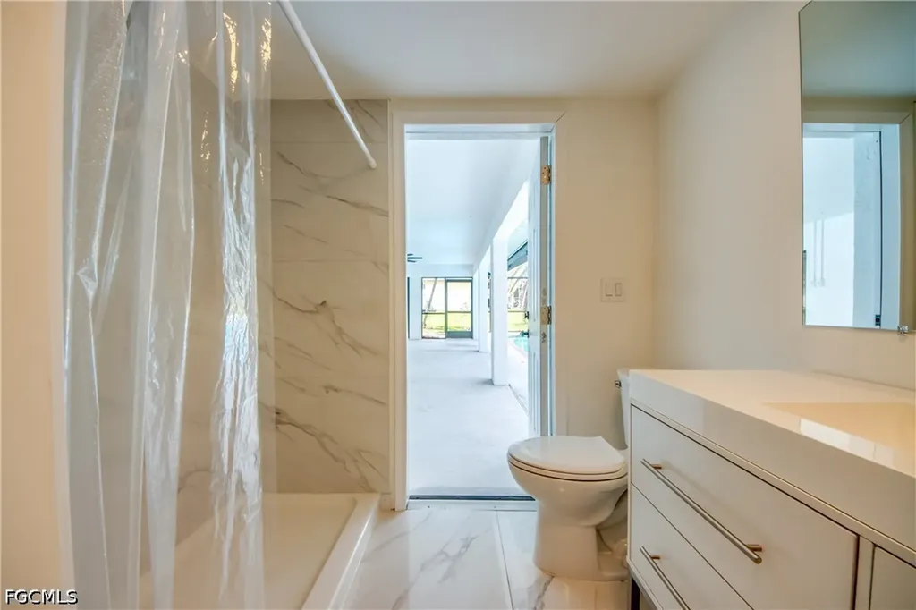 1124 NW 1st Place Cape Coral FL 33993