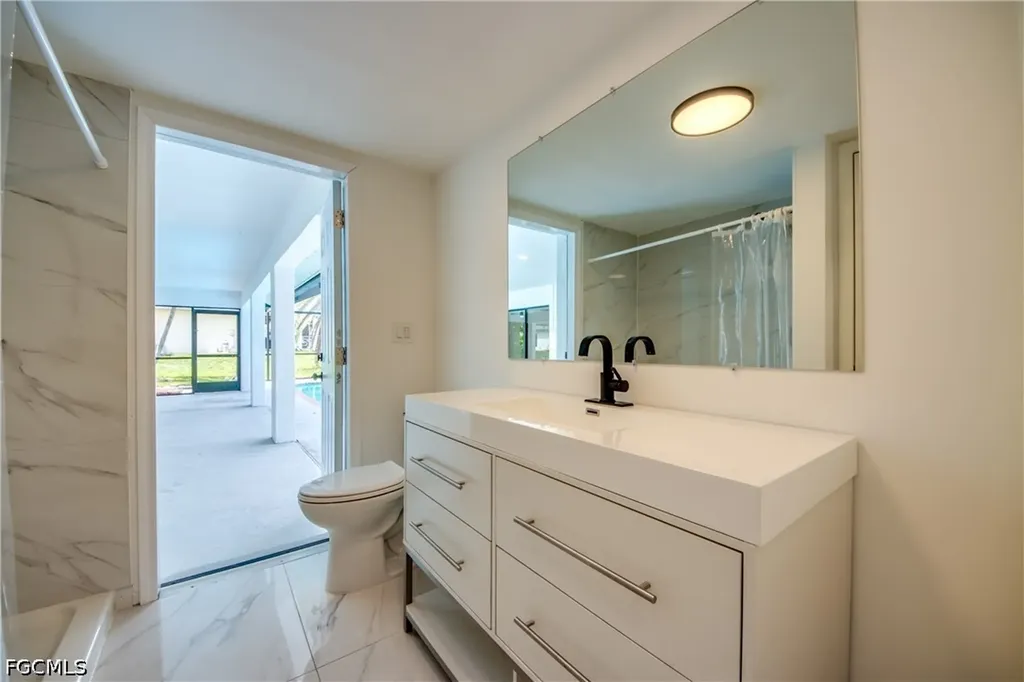 1124 NW 1st Place Cape Coral FL 33993