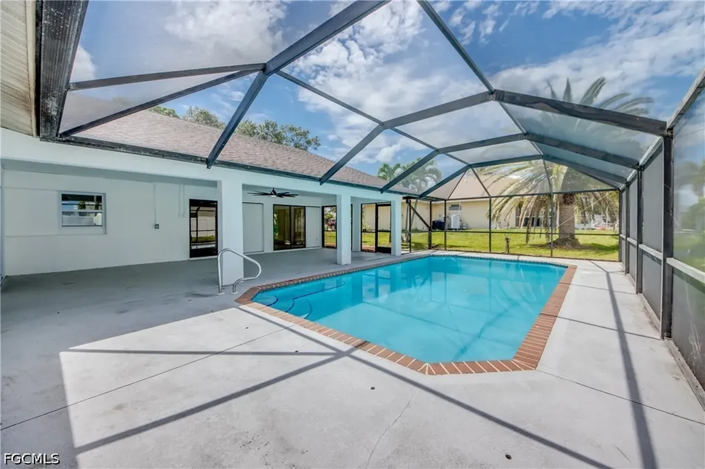 1124 NW 1st Place Cape Coral FL 33993