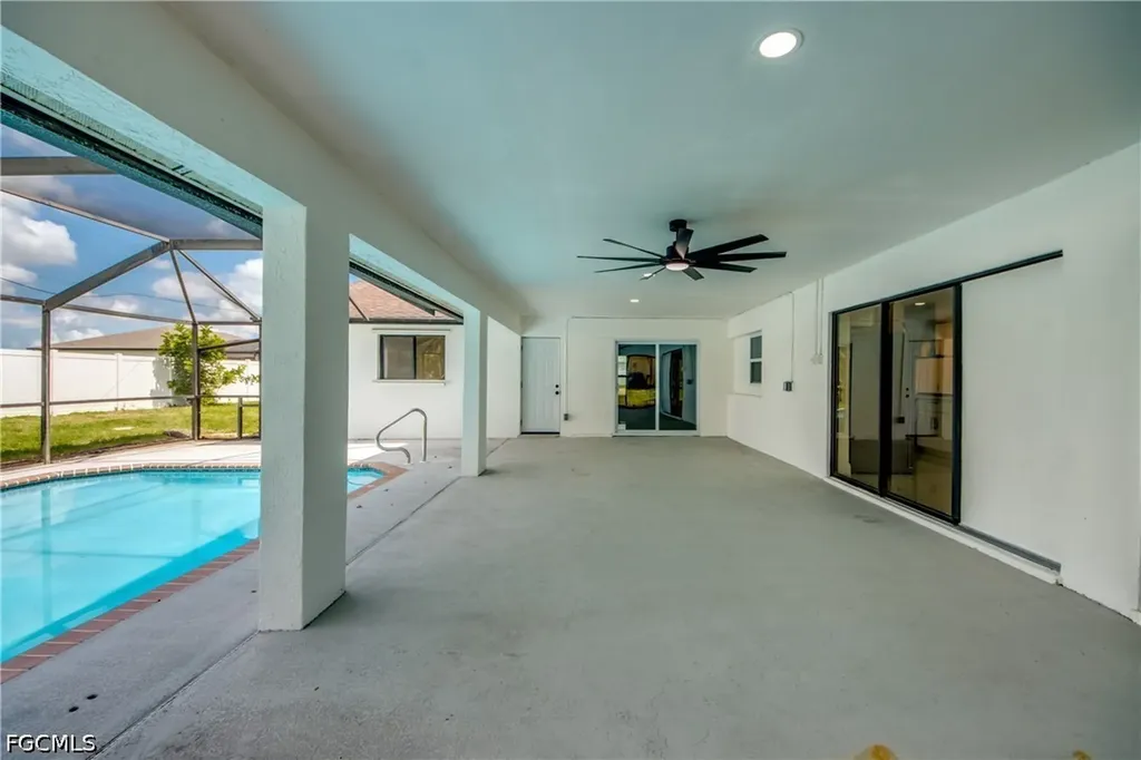 1124 NW 1st Place Cape Coral FL 33993