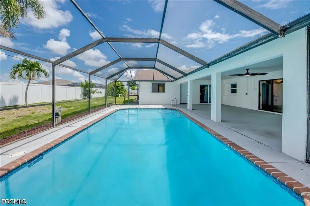 1124 NW 1st Place Cape Coral FL 33993