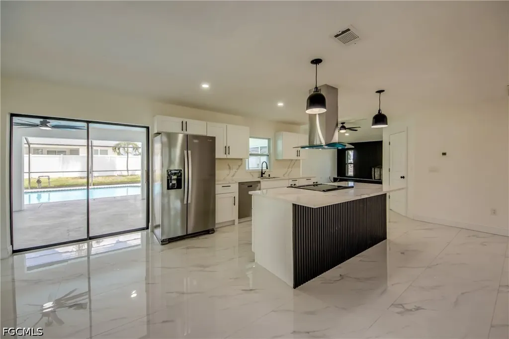 1124 NW 1st Place Cape Coral FL 33993