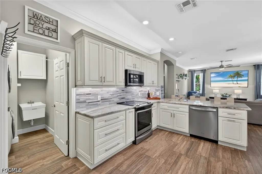 9031 Pittsburgh Boulevard Fort Myers FL 33967