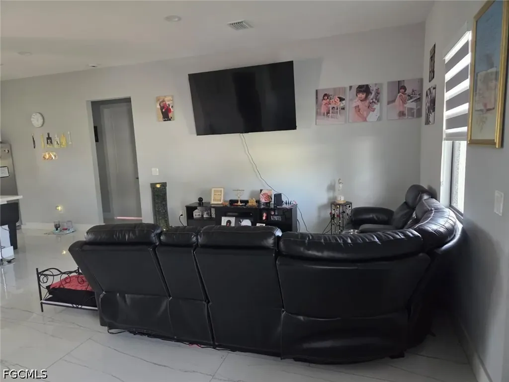 8049 Memory Circle Labelle FL 33935