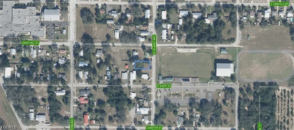 504 S Delaney Avenue Avon Park FL 33825