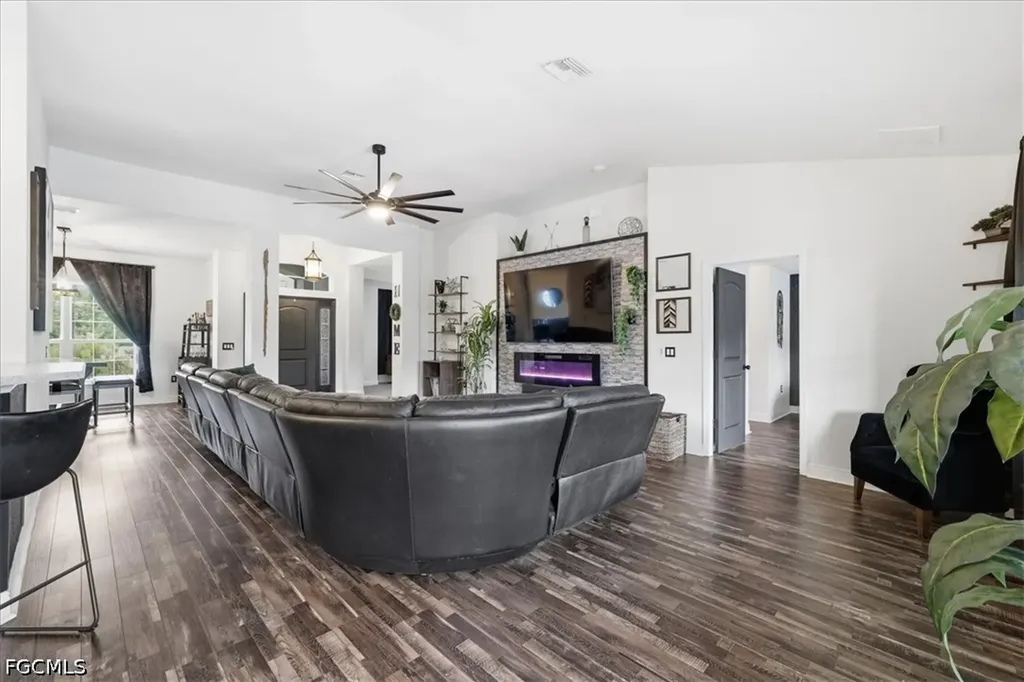 4122 NE 20th Court Cape Coral FL 33909