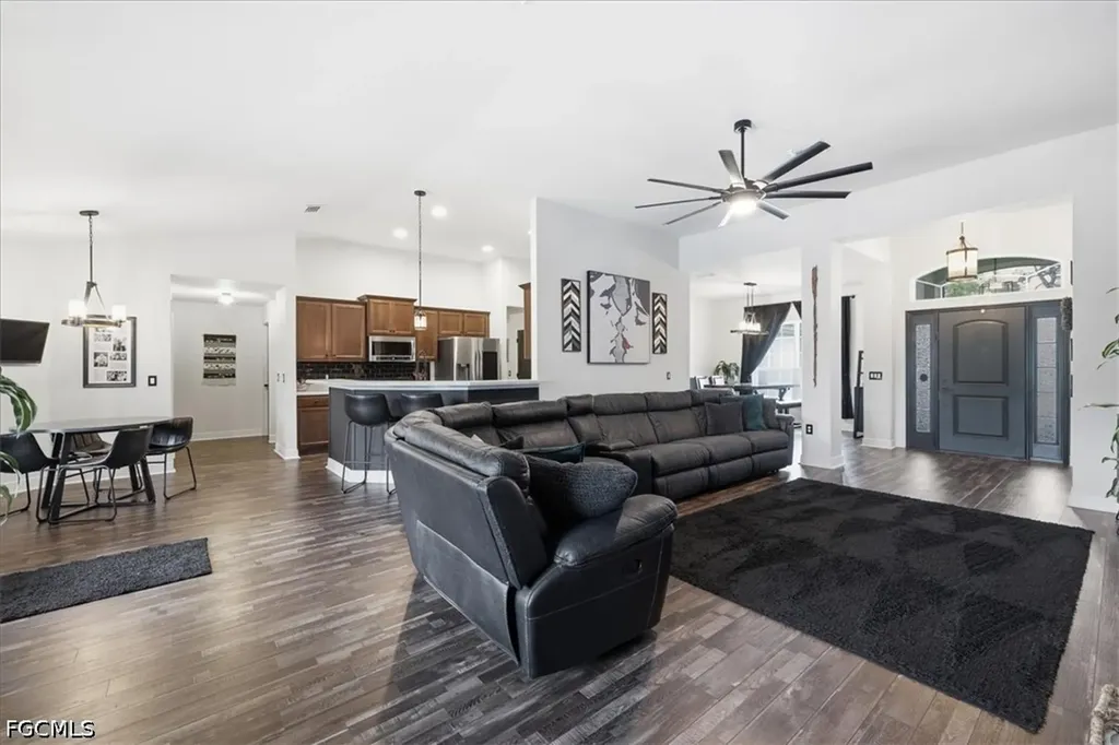 4122 NE 20th Court Cape Coral FL 33909