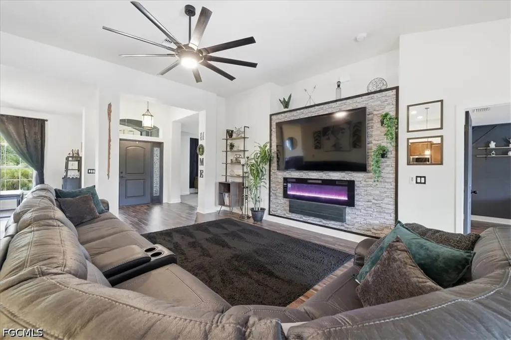 4122 NE 20th Court Cape Coral FL 33909