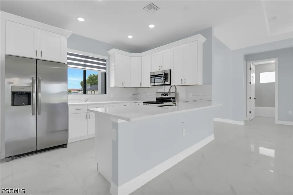 627 NW 2nd Terrace Cape Coral FL 33993