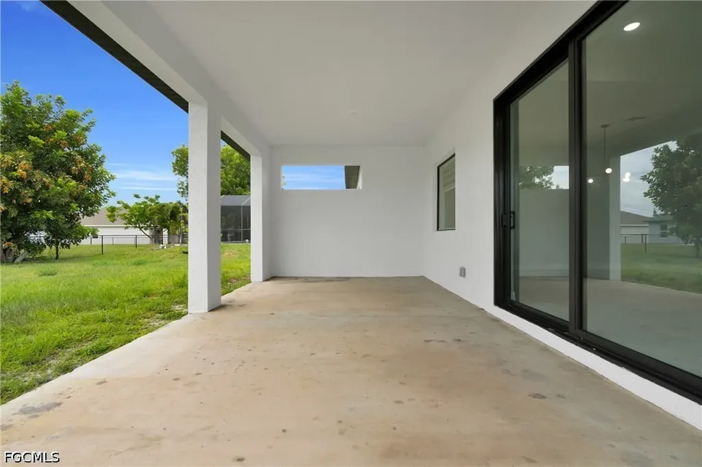 627 NW 2nd Terrace Cape Coral FL 33993