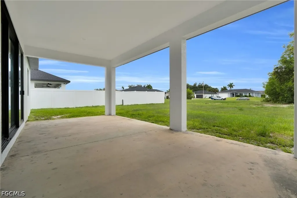 627 NW 2nd Terrace Cape Coral FL 33993