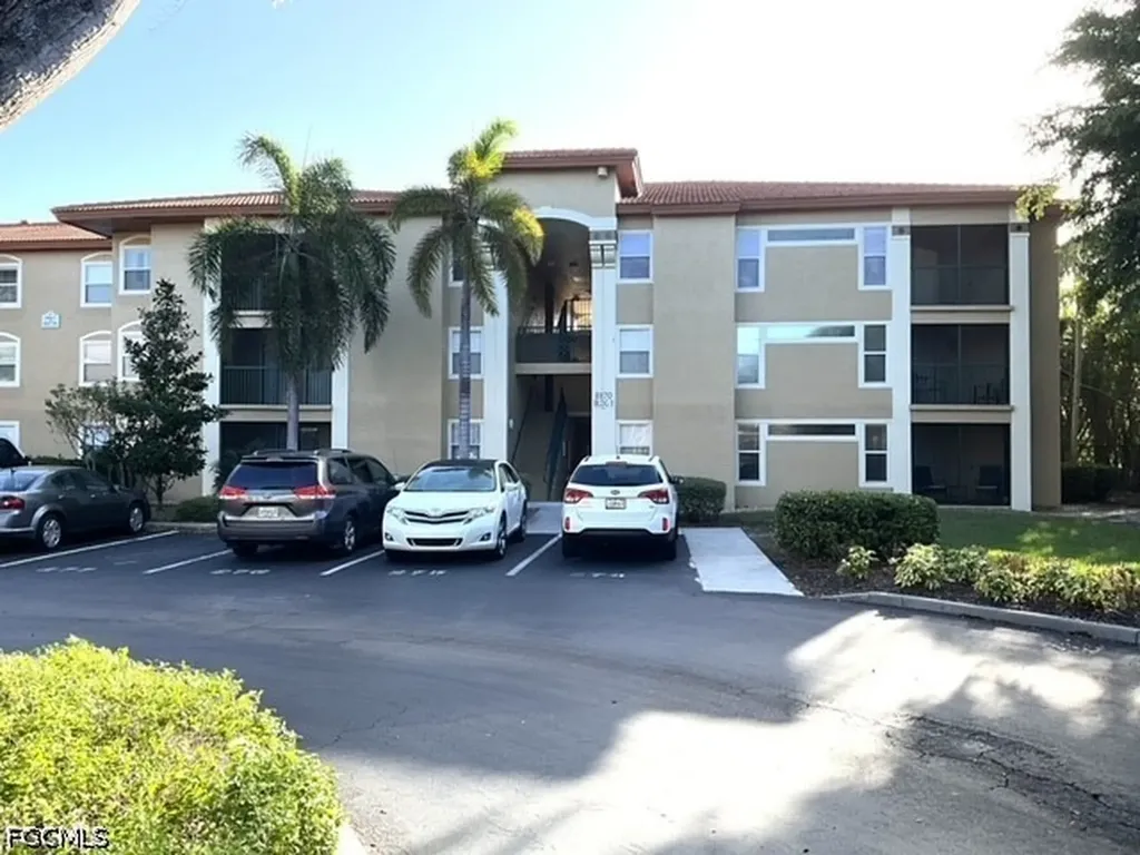 8870 Colonnades Court W Bonita Springs FL 34135