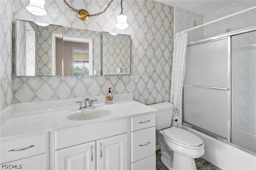 711 Mirror Lakes Drive Lehigh Acres FL 33974