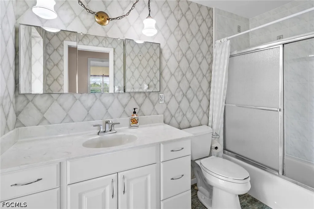 711 Mirror Lakes Drive Lehigh Acres FL 33974