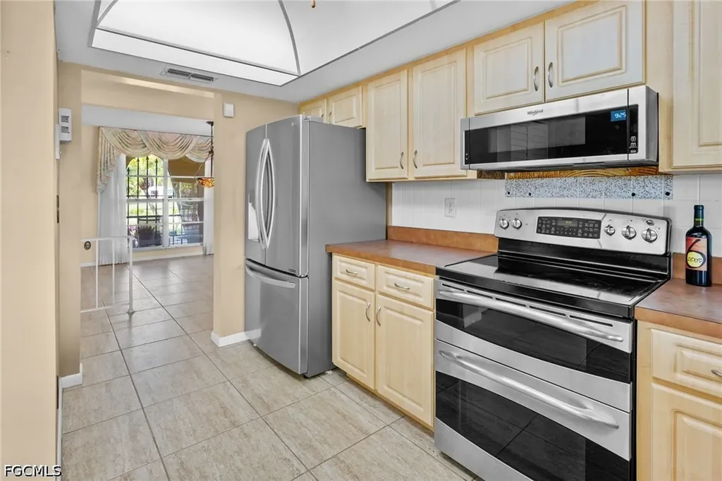 711 Mirror Lakes Drive Lehigh Acres FL 33974