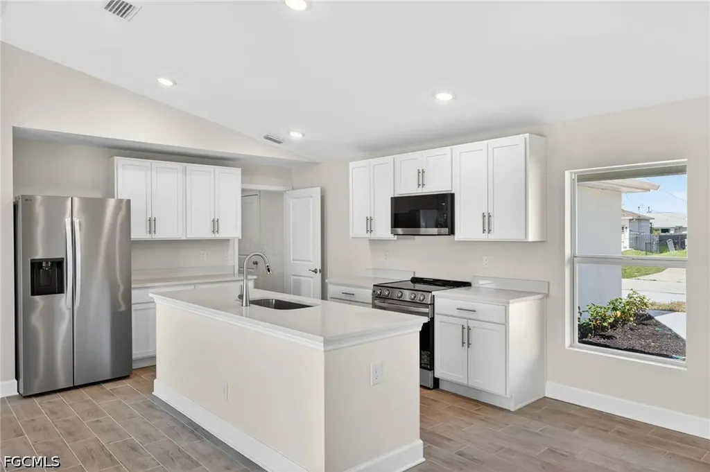 1709 NW 11th Avenue Cape Coral FL 33993