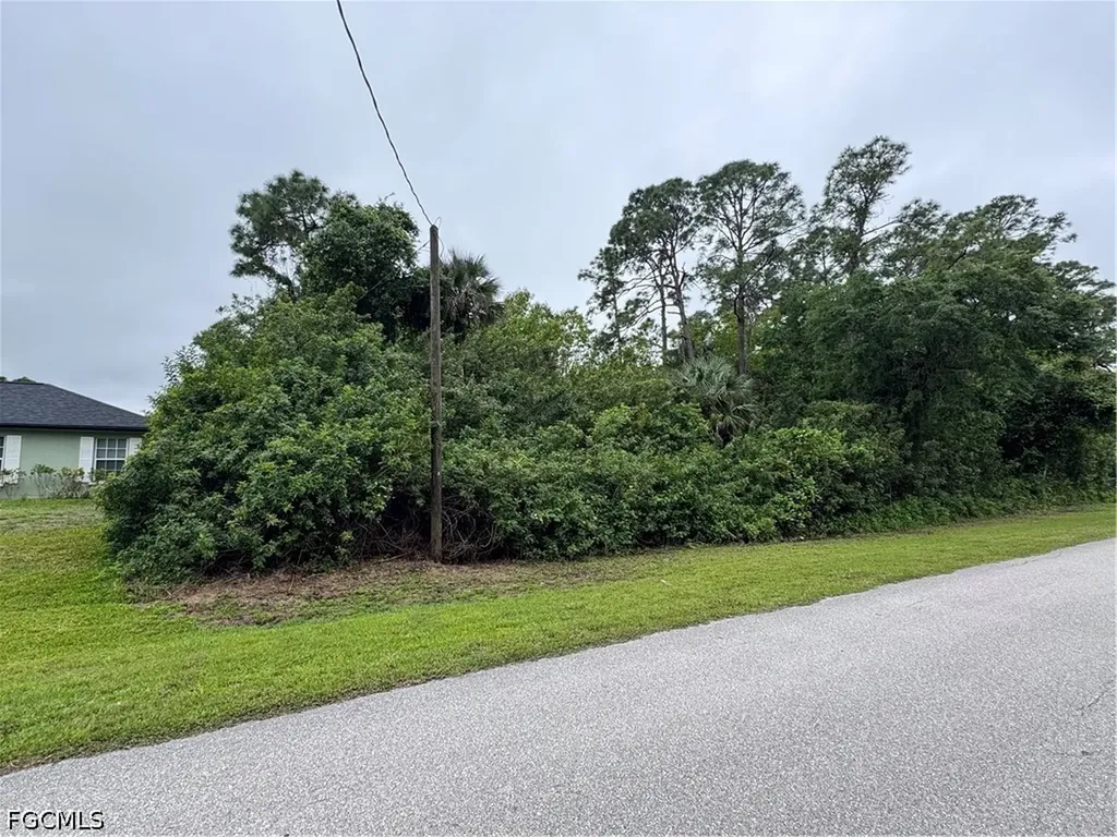 3841 Hillandale Street Fort Myers FL 33905