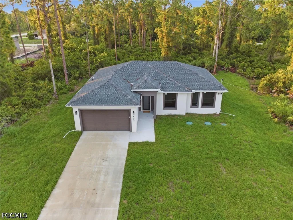 923 Milwaukee Boulevard Lehigh Acres FL 33974
